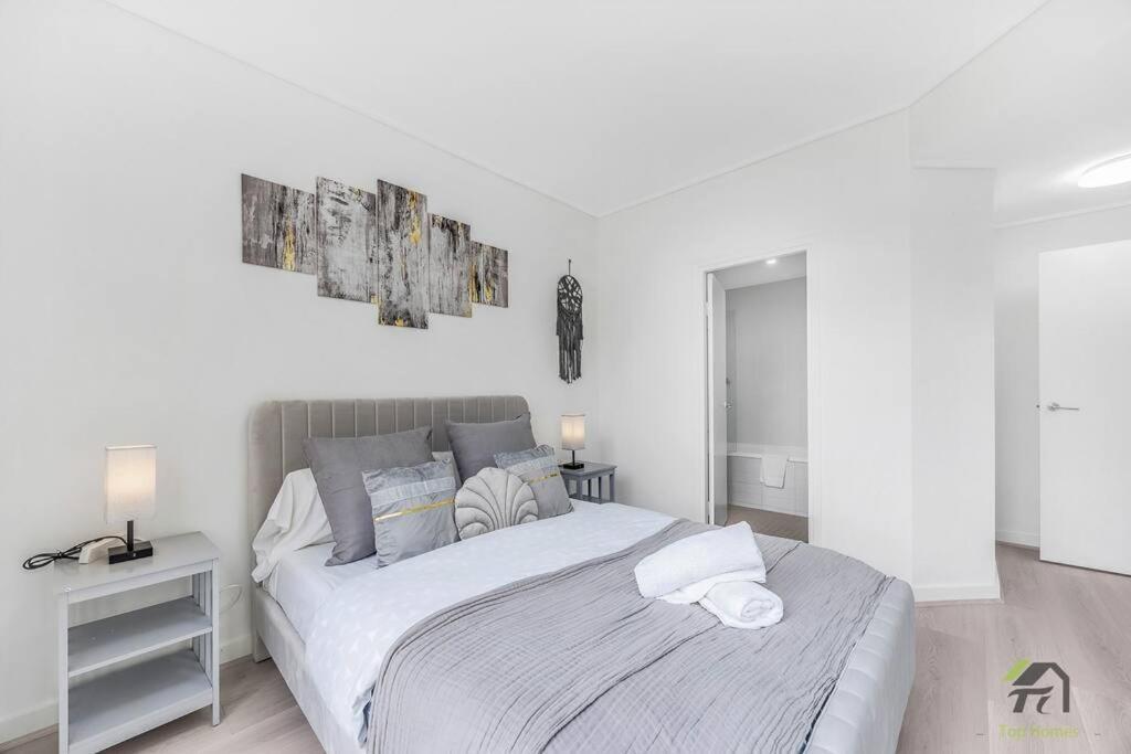 Utopia 2b2b In Wentworth Point&olympic Park Apartment Sydney